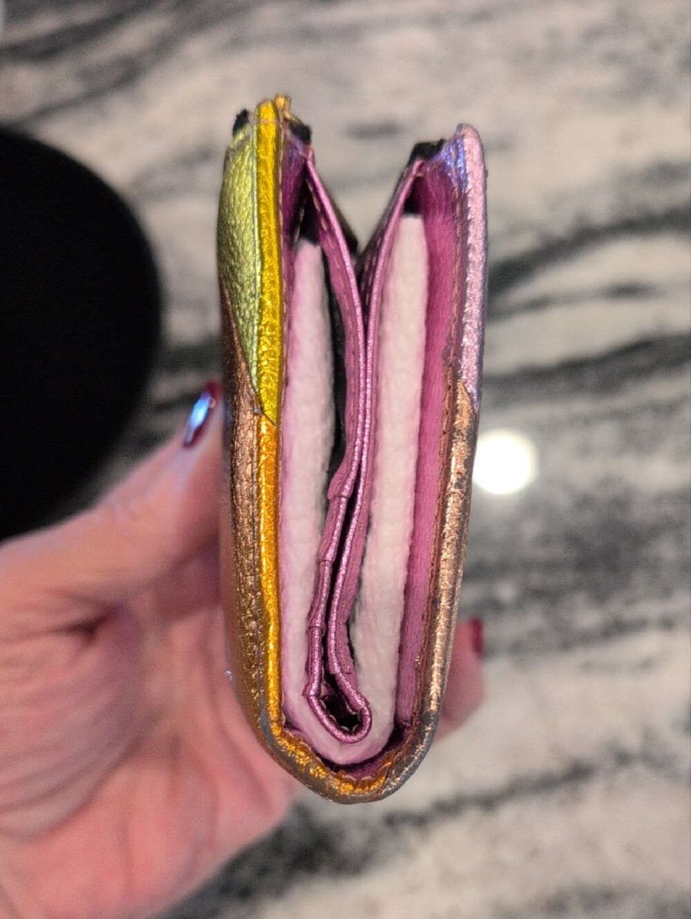 Kurt Geiger Iredescent Diagonal Stripes Mini Purse Compact Wallet - Picture 4 of 8